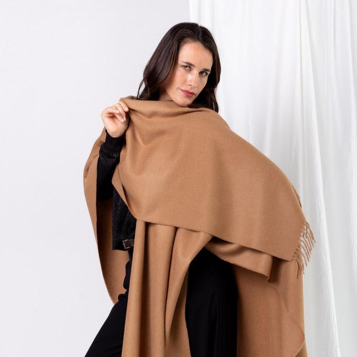 Ruana clásica 100% Baby Alpaca