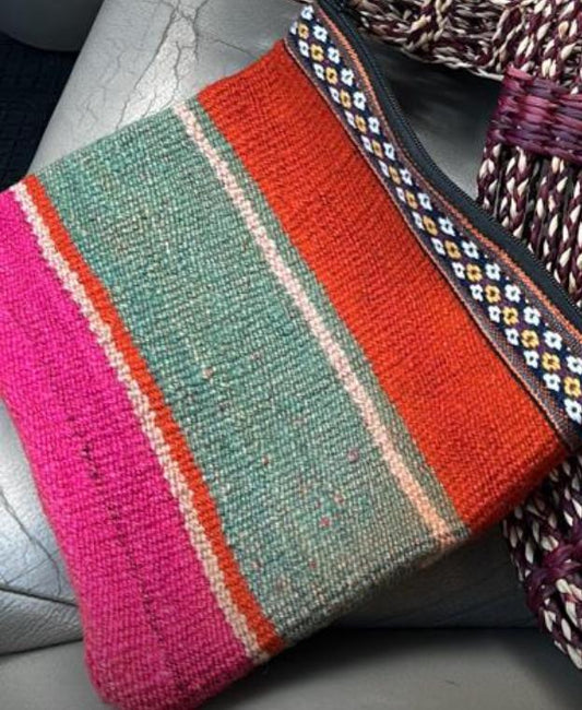 Cartuchera Sobre Puno  Fucsia
